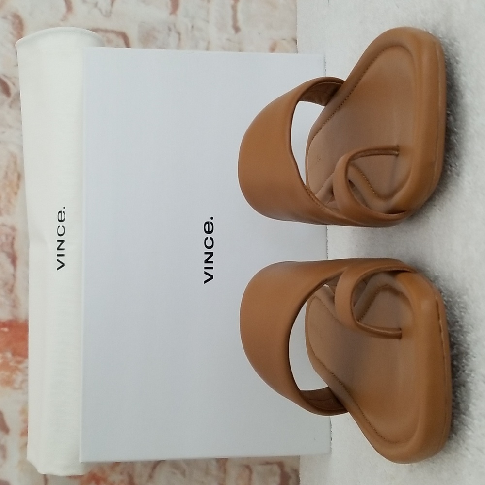 New Vince Dawn Leather Toe-Ring Flat Sandals - Picture 2 of 9